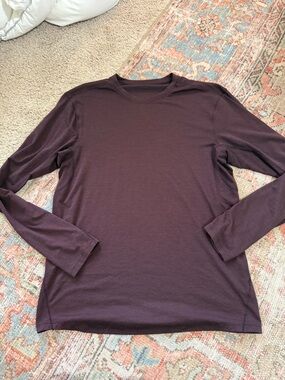 lululemon Men's Long Sleeve shirt M Crewneck - Plum
